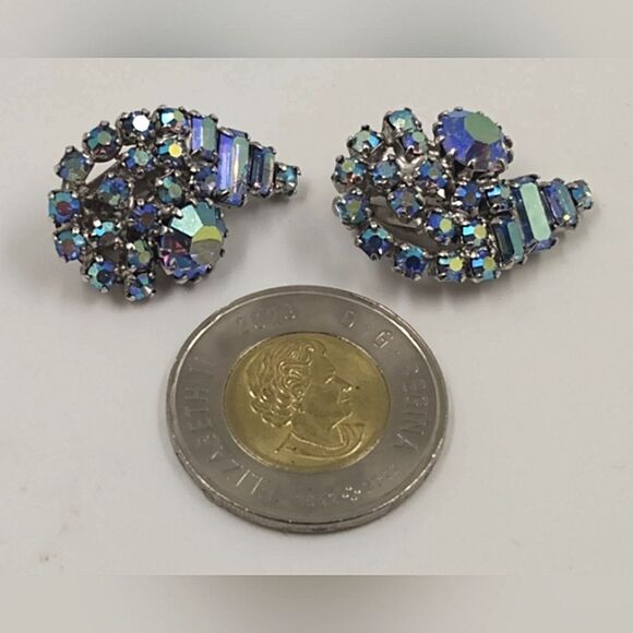 Continental Vintage Blue Borealis Rhinestone Clip On Earrings - Picture 8 of 16